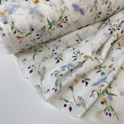 Хлопок с вискозой, 140 см, акварельные цветы, веточки