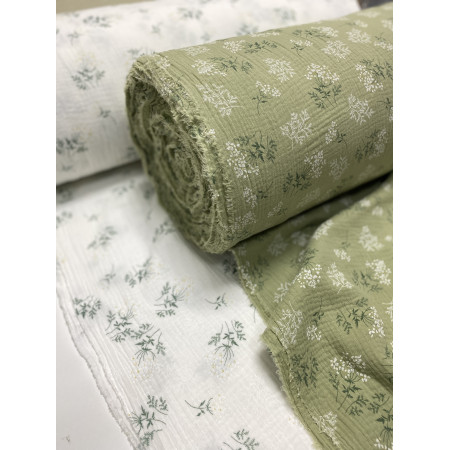 Муслин жатка, 135 см, полевые цветы, светло-зелёный фон